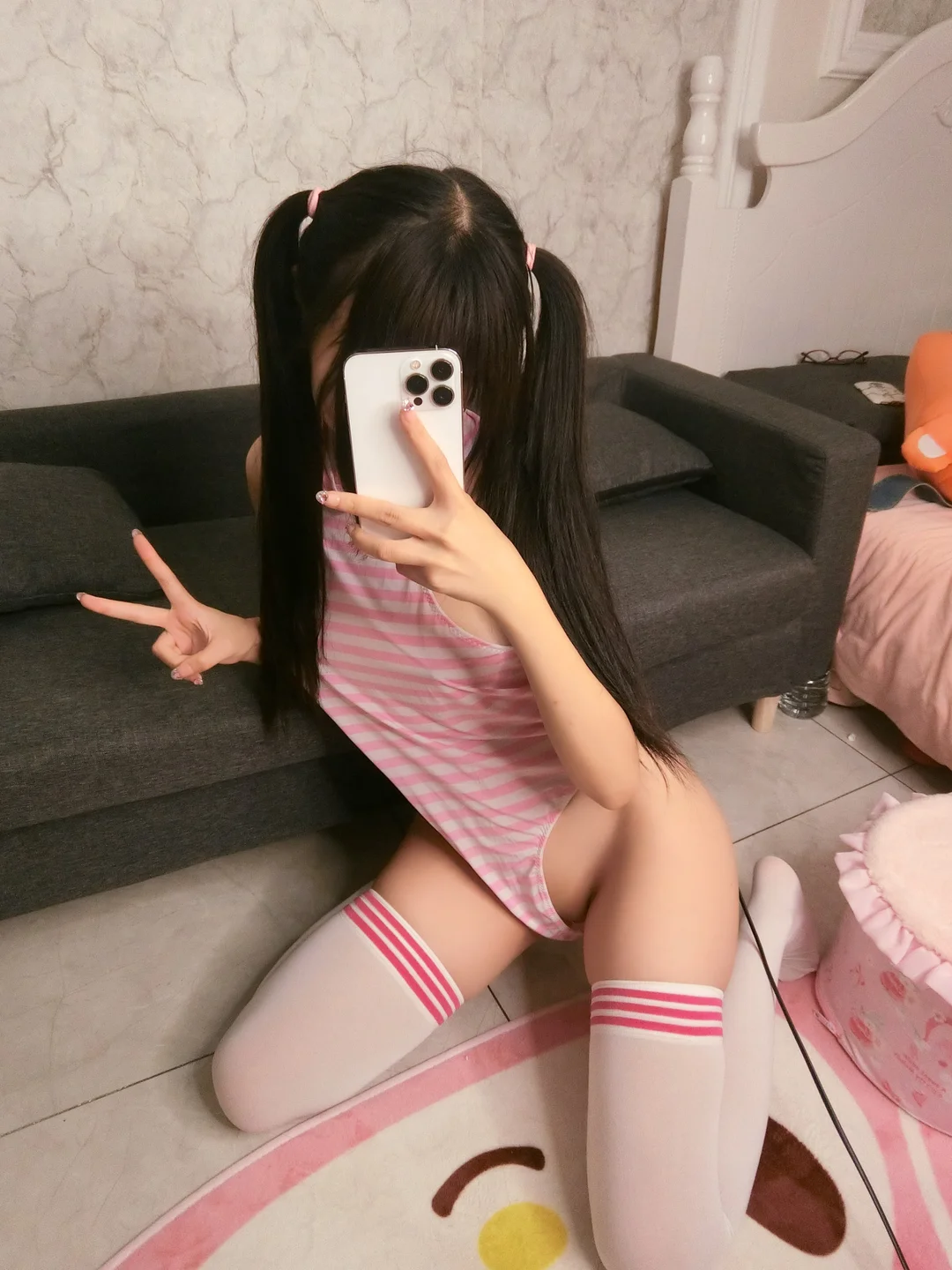 软妹摇摇乐摇摇乐yoyo_友達と一緒です140P_271MB tg@simisebaisi 【丝足阁】085.webp